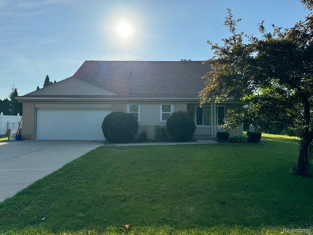 5028 Abington Drive, Troy, MI 48085