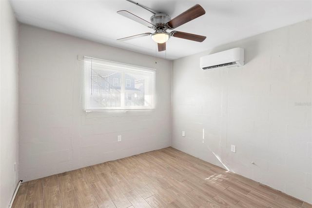 901 COLYER STREET, Orlando, FL 32805