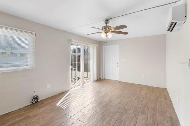 901 COLYER STREET, Orlando, FL 32805