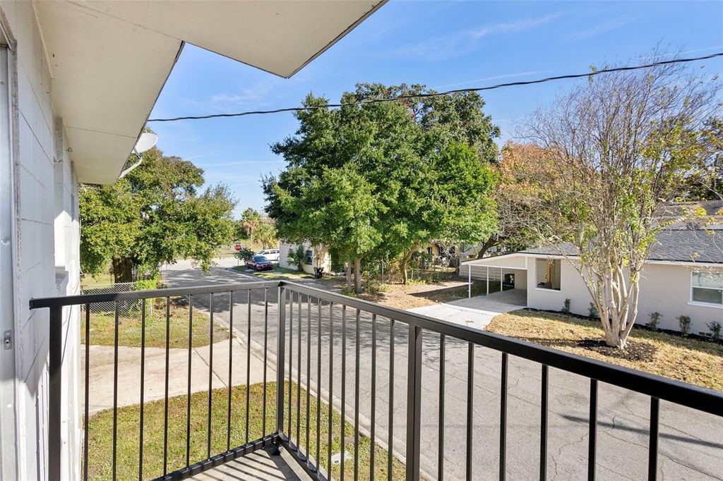 Image 18 of property listing at 901 COLYER STREET, Orlando, FL 32805