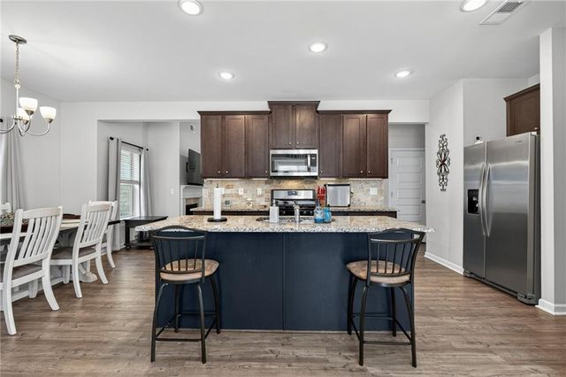 205 Creek View Place, Canton, GA 30114