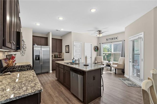 205 Creek View Place, Canton, GA 30114