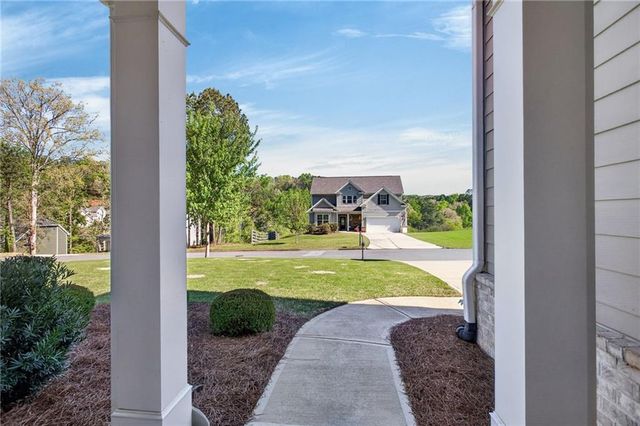 205 Creek View Place, Canton, GA 30114