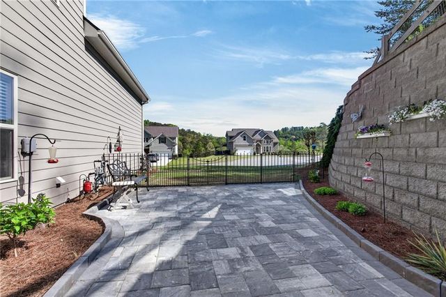 205 Creek View Place, Canton, GA 30114