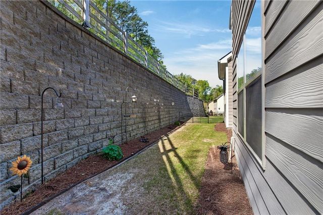 205 Creek View Place, Canton, GA 30114