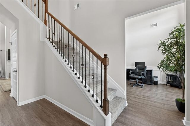 205 Creek View Place, Canton, GA 30114