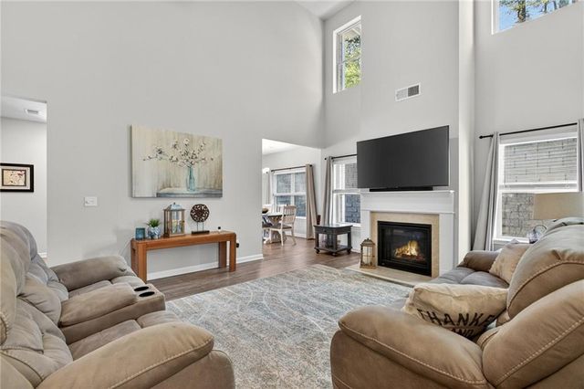 205 Creek View Place, Canton, GA 30114