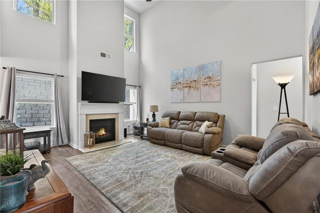 205 Creek View Place, Canton, GA 30114