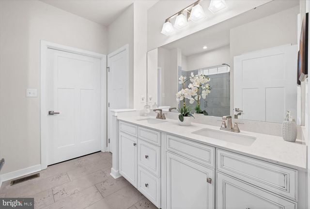 808 FOUNTAIN TRL, Kennett Square, PA 19348