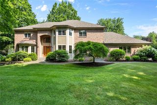 32 Valley Park Drive, Parma, NY 14559