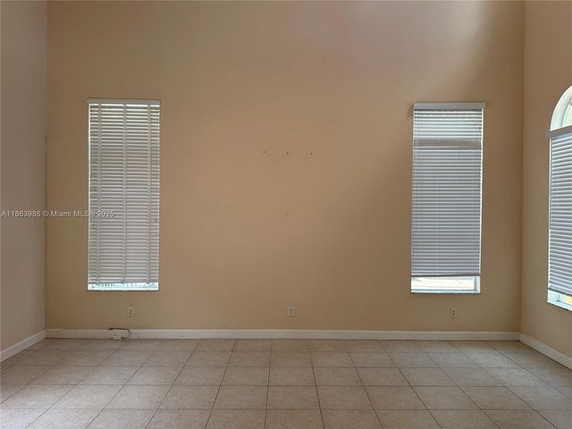 19462 SW 68th St, Pembroke Pines, FL 33332