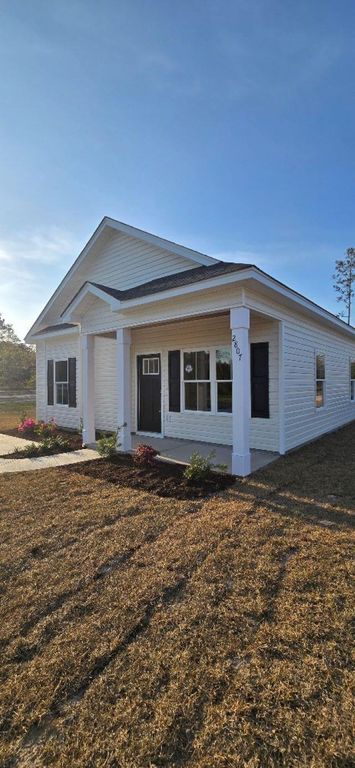 2807 Willowdale Rd., Aynor, SC 29511