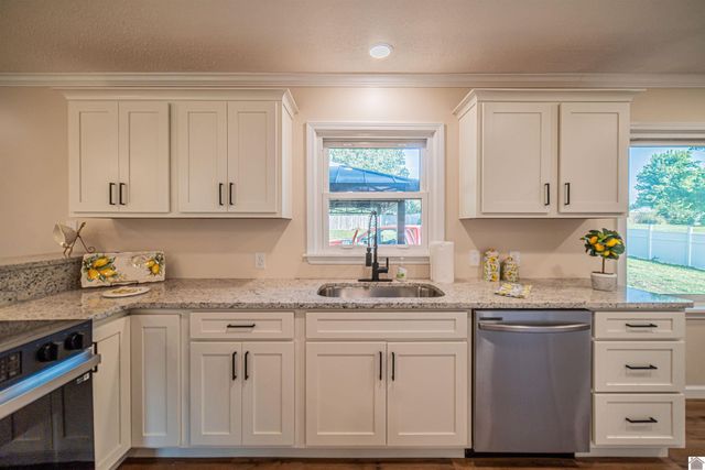 3929 Cleary Dr, Paducah, KY 42001