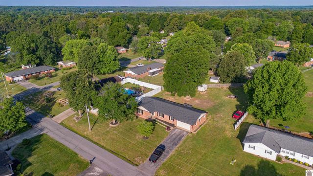 3929 Cleary Dr, Paducah, KY 42001