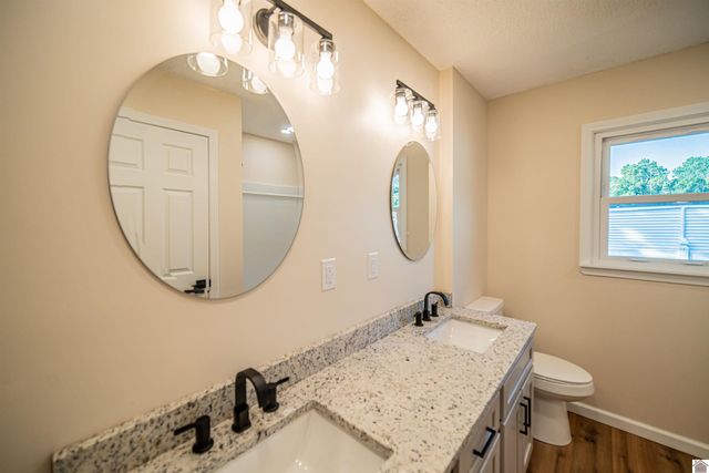 3929 Cleary Dr, Paducah, KY 42001