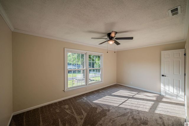 3929 Cleary Dr, Paducah, KY 42001