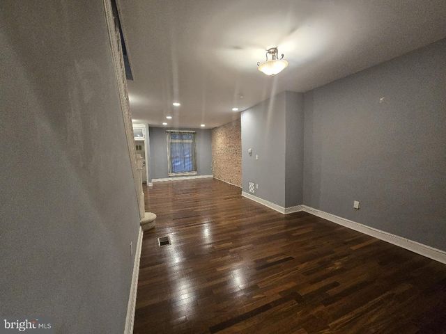2324 CALVERTON HEIGHTS AVE, Baltimore, MD 21216