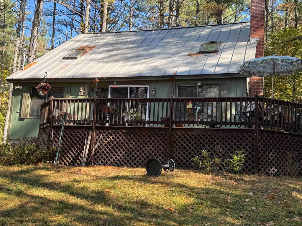 264 Hutchins Pond Road, Effingham, NH 03882