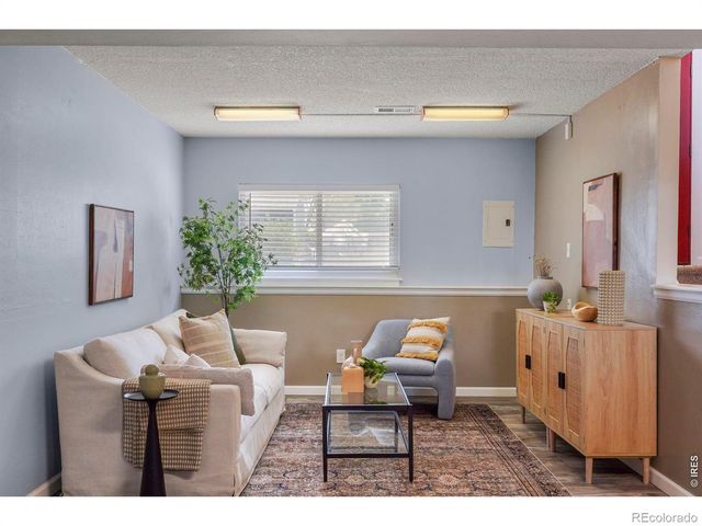 2460 Sunset Drive, Longmont, CO 80501