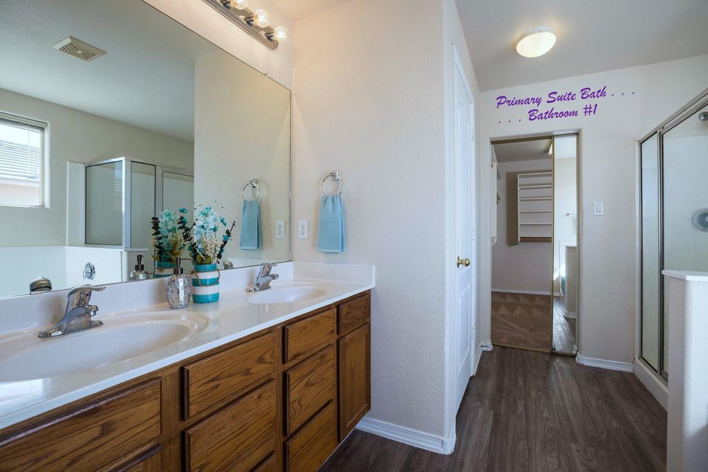 Image 12 of property listing at 2408 Falesco Road SE, Rio Rancho, NM 87124