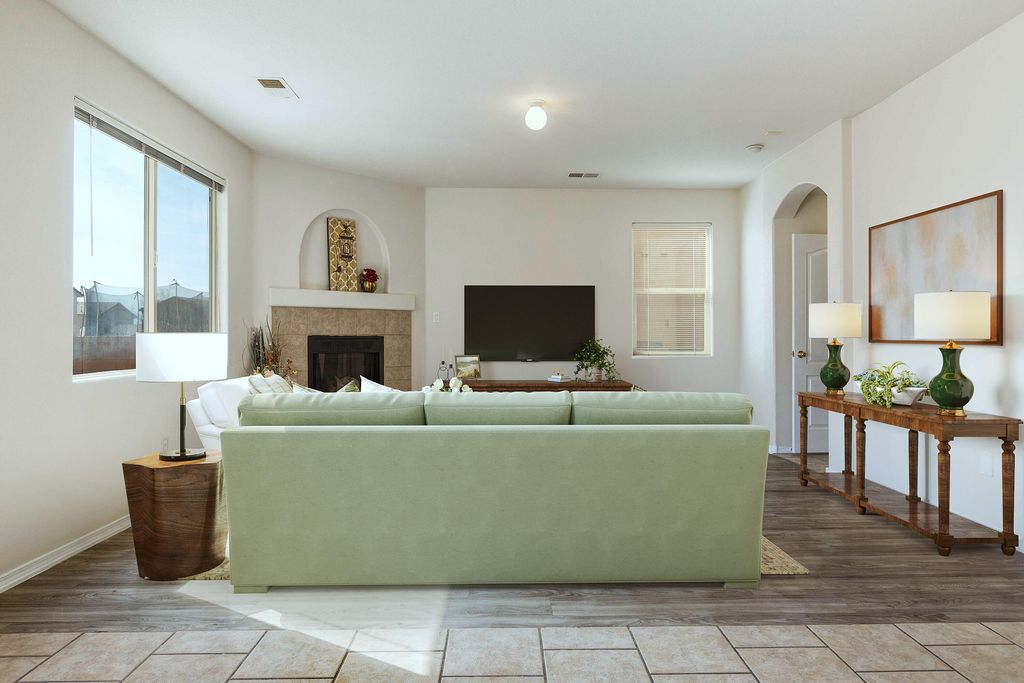 Image 5 of property listing at 2408 Falesco Road SE, Rio Rancho, NM 87124