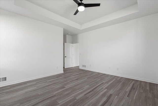 W251N2399 Valleyview CIRCLE, Pewaukee, WI 53072