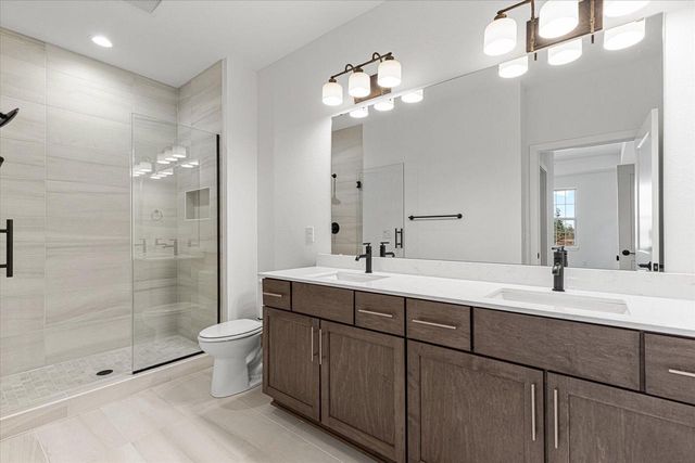 W251N2399 Valleyview CIRCLE, Pewaukee, WI 53072