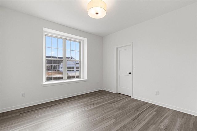 W251N2399 Valleyview CIRCLE, Pewaukee, WI 53072