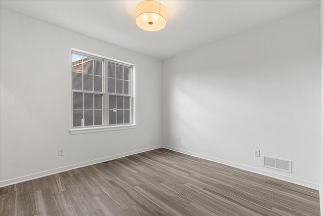 W251N2399 Valleyview CIRCLE, Pewaukee, WI 53072