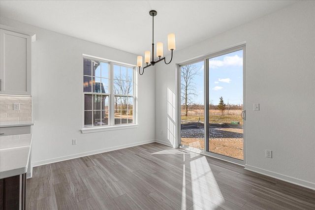 W251N2399 Valleyview CIRCLE, Pewaukee, WI 53072