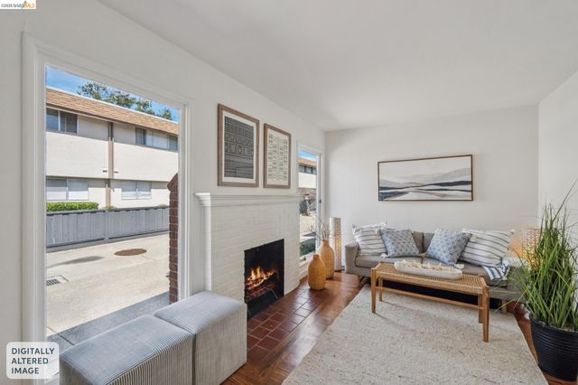 3241 Briggs Ave, Alameda, CA 94501