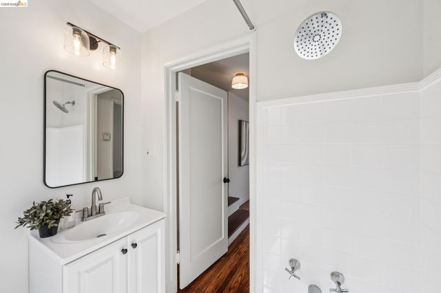 3241 Briggs Ave, Alameda, CA 94501