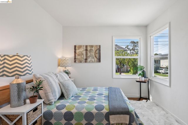 3241 Briggs Ave, Alameda, CA 94501