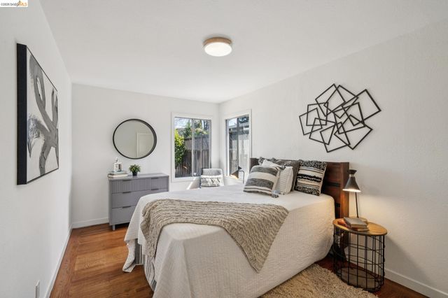 3241 Briggs Ave, Alameda, CA 94501