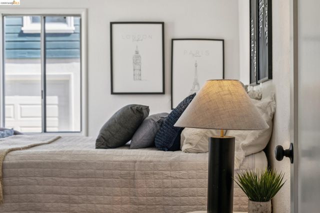 3241 Briggs Ave, Alameda, CA 94501