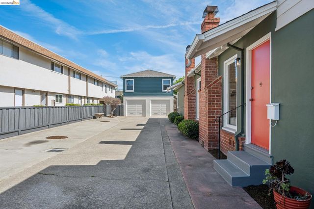 3241 Briggs Ave, Alameda, CA 94501