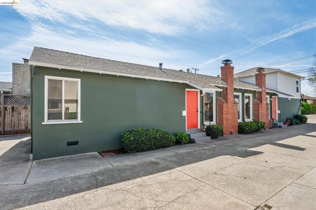 3241 Briggs Ave, Alameda, CA 94501