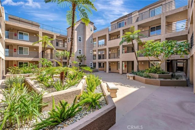 1200 Pacific Coast Highway 106, Huntington Beach, CA 92648