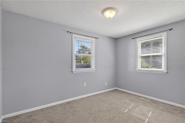 508 Mooney RD, Chesapeake, VA 23325