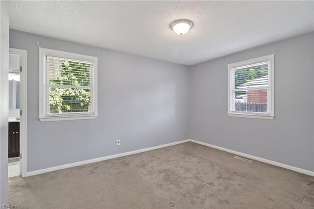 508 Mooney RD, Chesapeake, VA 23325