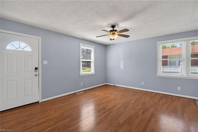 508 Mooney RD, Chesapeake, VA 23325