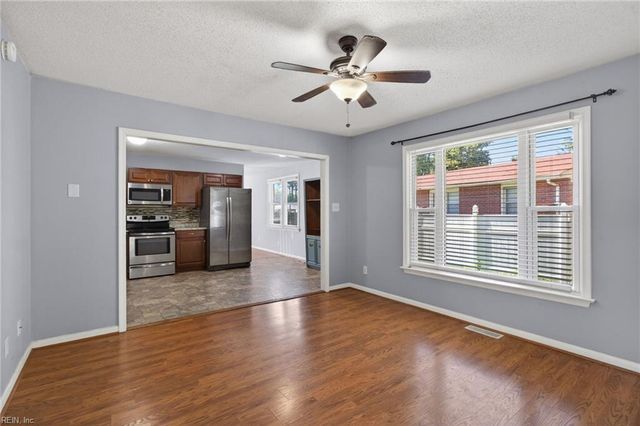 508 Mooney RD, Chesapeake, VA 23325