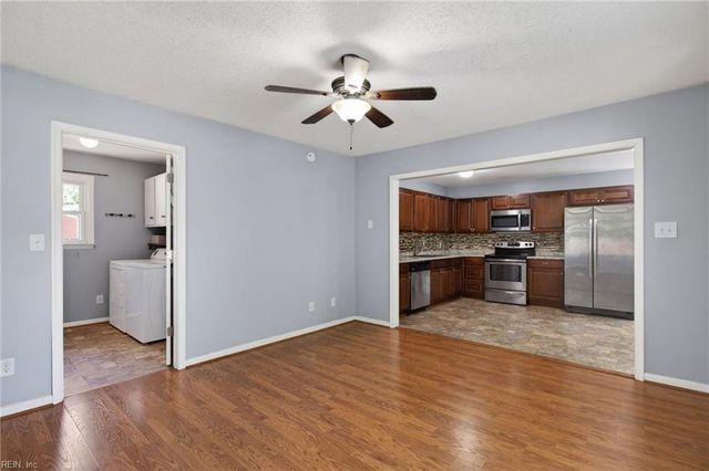 508 Mooney RD, Chesapeake, VA 23325