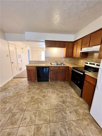 711 Vassar Court B, College Station, TX 77840