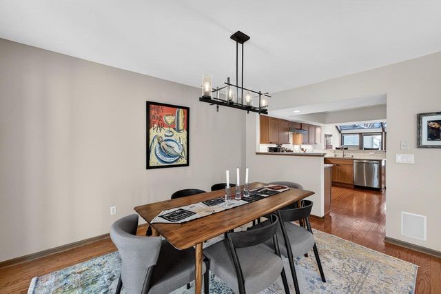 12 Oak Creek Trail, Madison, WI 53717