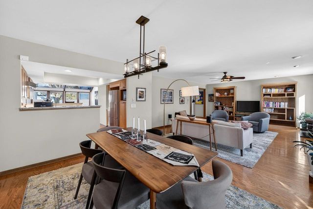 12 Oak Creek Trail, Madison, WI 53717