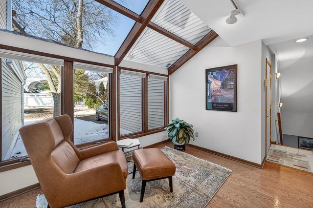 12 Oak Creek Trail, Madison, WI 53717