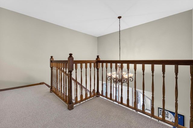 12 Oak Creek Trail, Madison, WI 53717