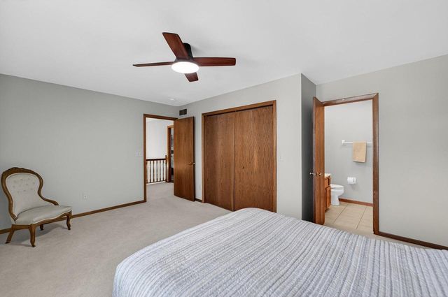 12 Oak Creek Trail, Madison, WI 53717