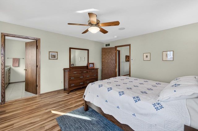 12 Oak Creek Trail, Madison, WI 53717